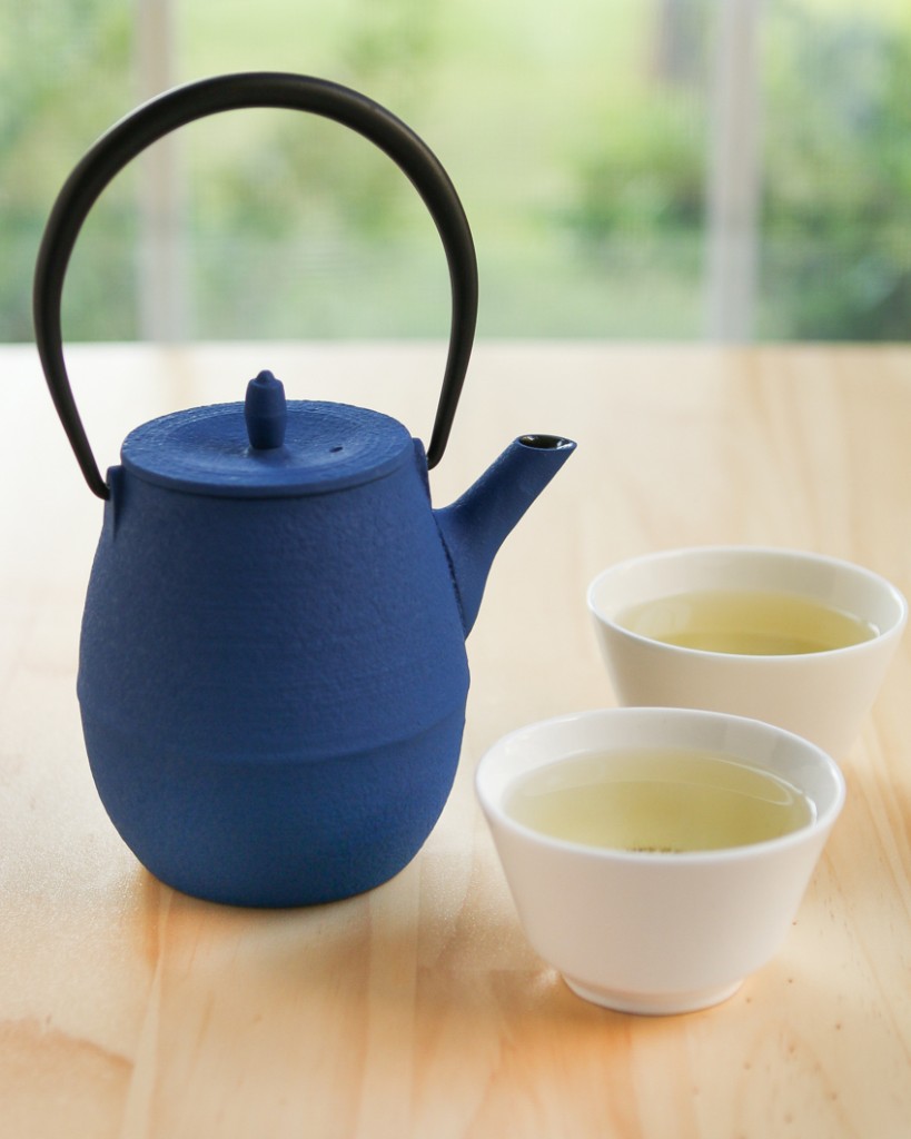 palais de the cobalt japanese teapot